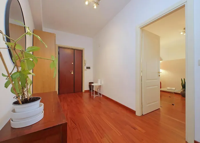 דירה Modern Near Metro Malatesta With Balcony & Wi-fi *